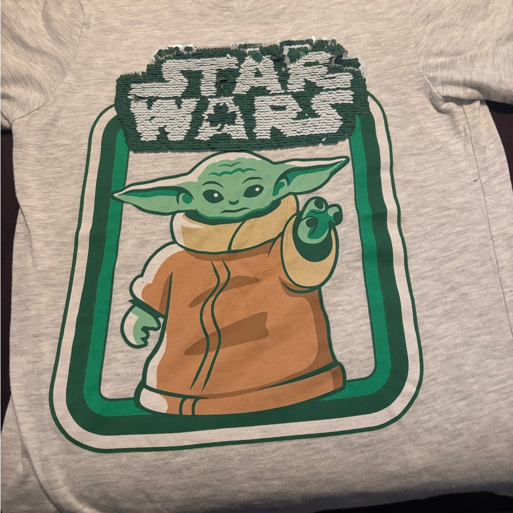 Star Wars Kids Tee - Yoda Design, flip sequins, St Patrick’s day